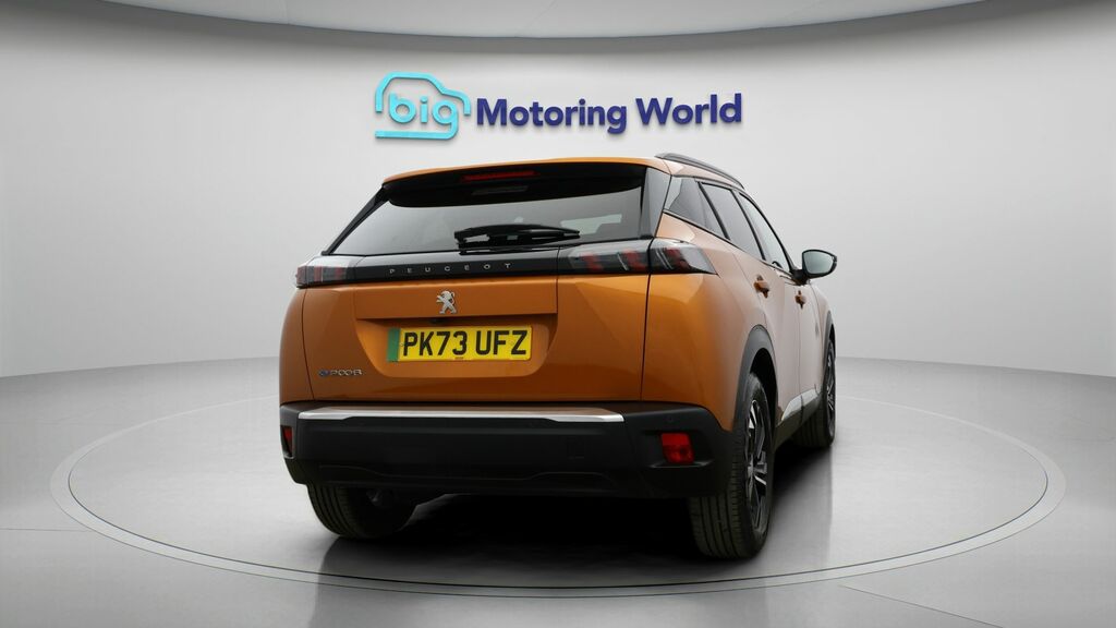 Peugeot e-2008 Allure Premium Orange #6