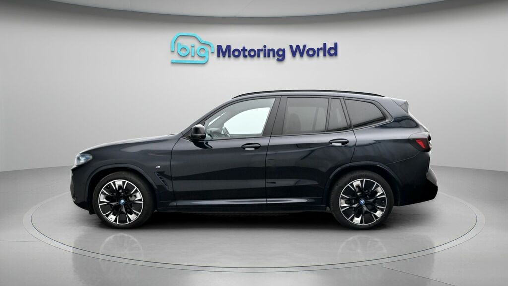 BMW iX3 M Sport Pro Black #4