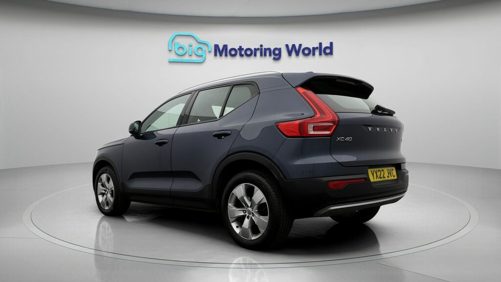 Volvo XC40 Momentum YX22JVC Blue #5