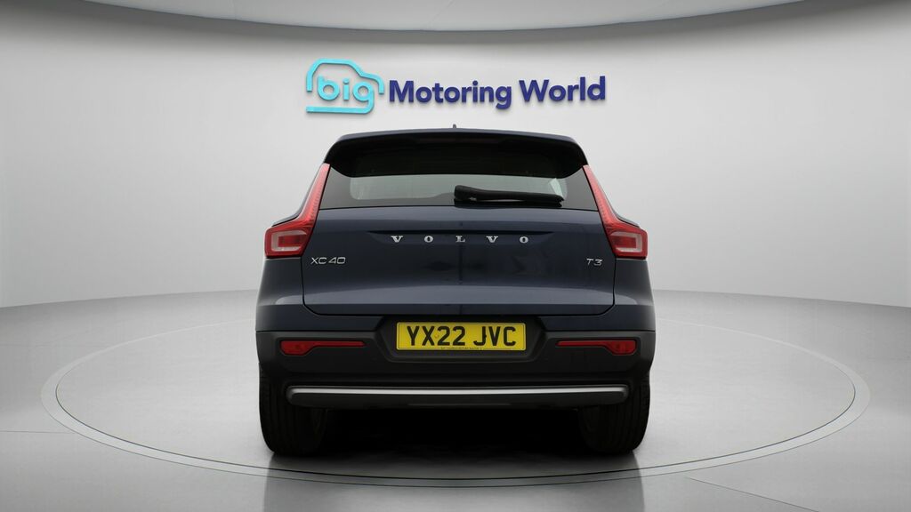 Volvo XC40 Momentum YX22JVC Blue #6
