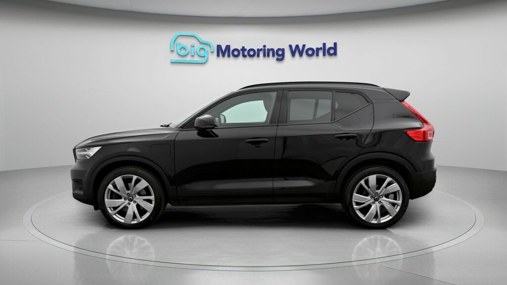 Volvo XC40 R-design VO22NLK Black #4
