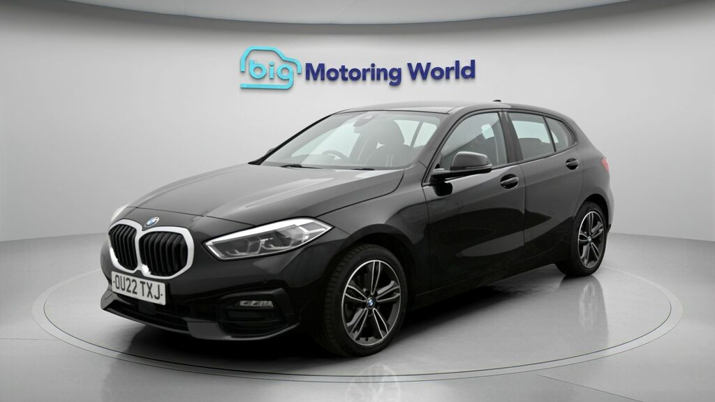 BMW 1 Series Sport Black #3