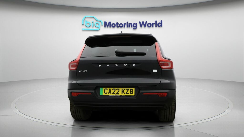 Volvo XC40 Ultimate Black #6