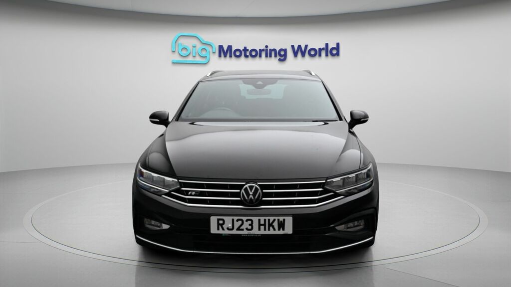 Volkswagen Passat R-line RJ23HKW Black #2