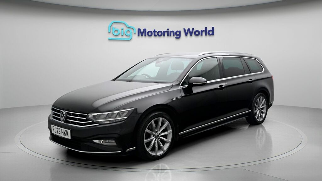 Volkswagen Passat R-line RJ23HKW Black #3