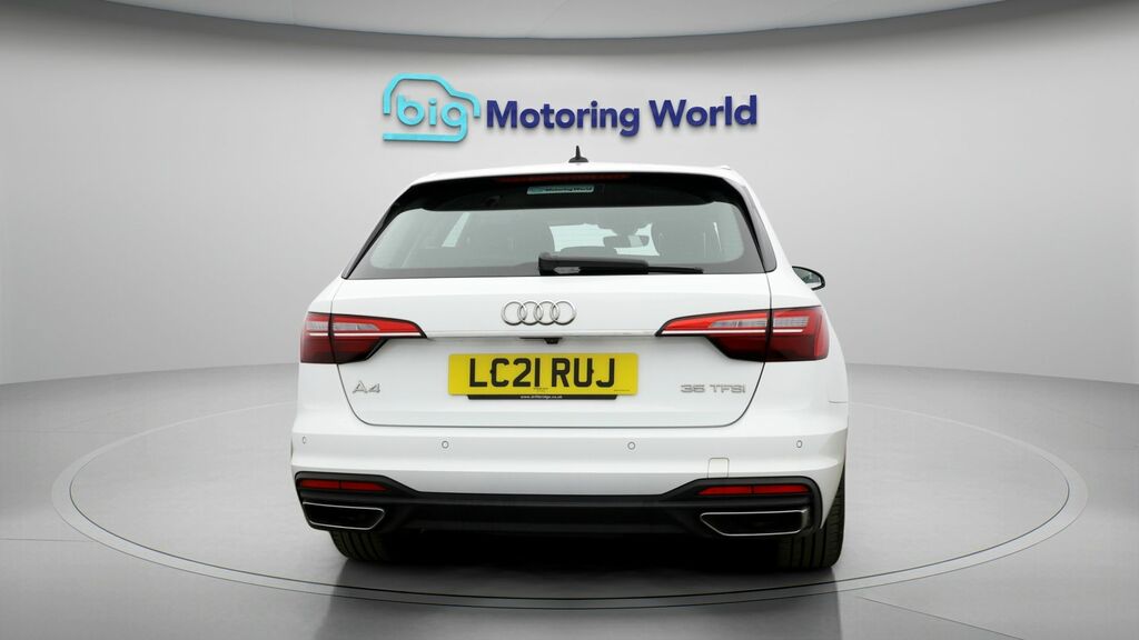 Audi A4 Avant Technik White #6