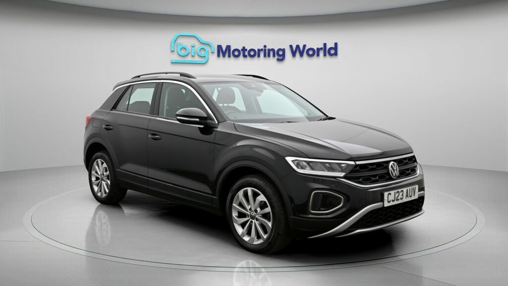 Volkswagen T-Roc Life Black