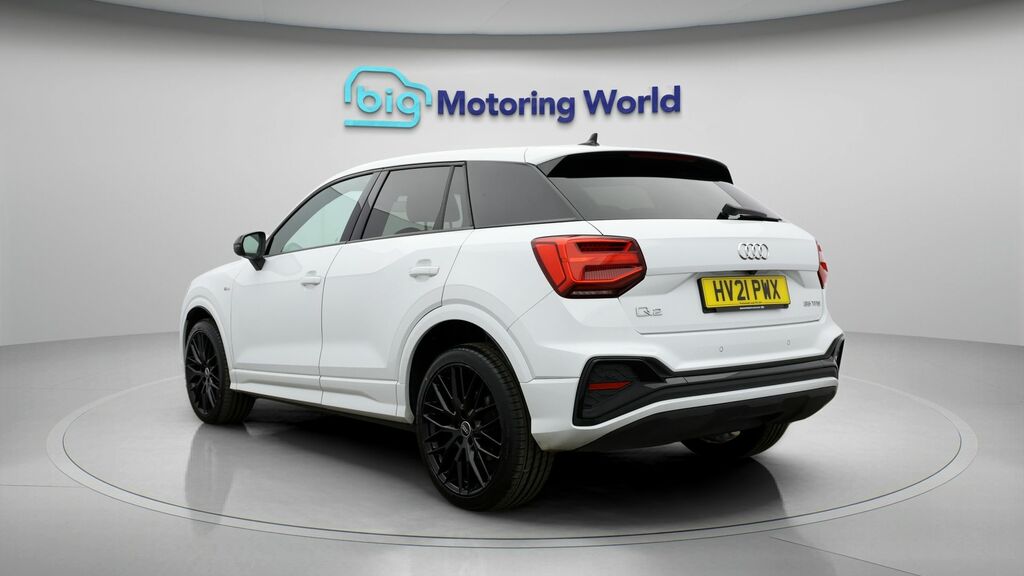 Audi Q2 Black Edition HV21PWX White #5
