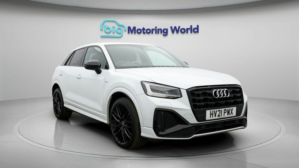 Audi Q2 Black Edition HV21PWX White