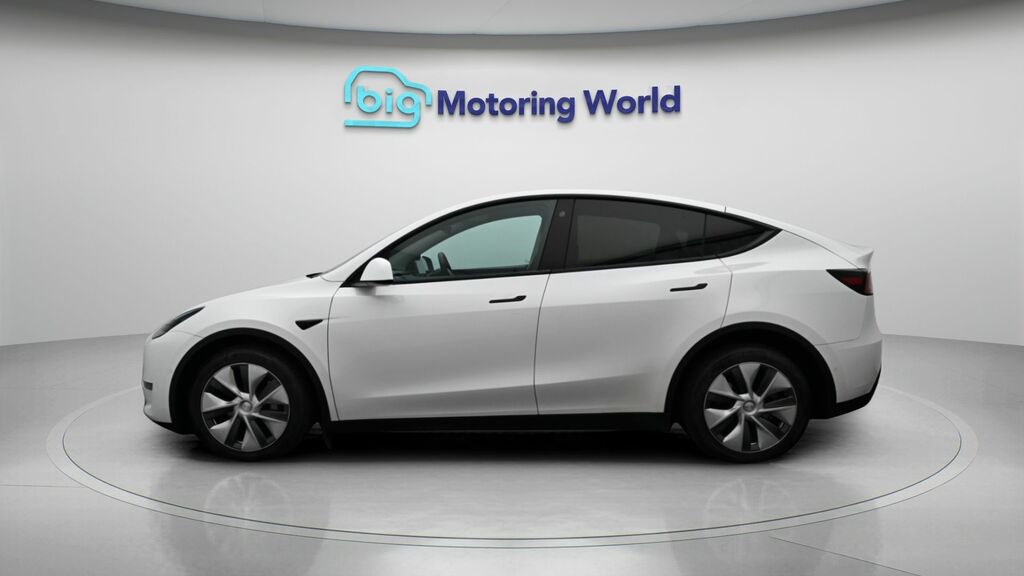 Tesla Model Y Long Range BK22UOV White #4