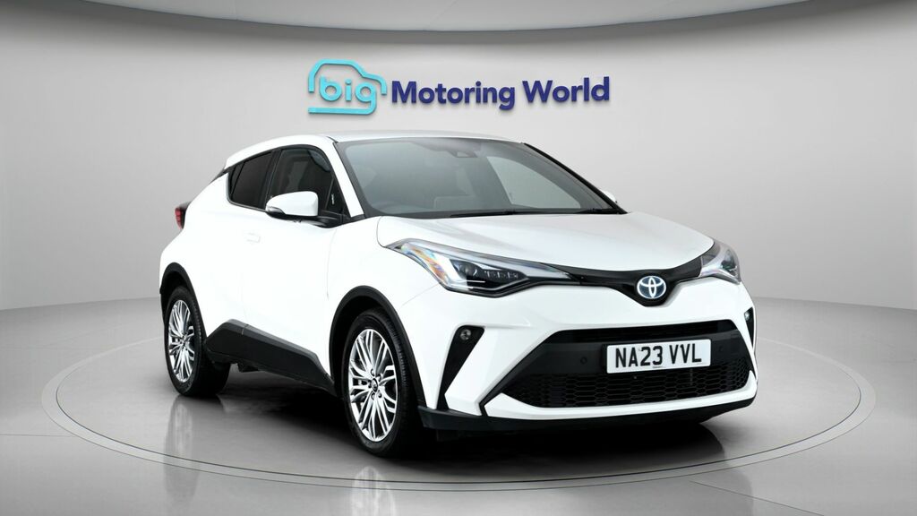 Toyota C-Hr Excel White