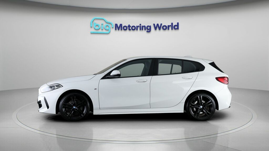 BMW 1 Series M Sport AO22GOU White #4
