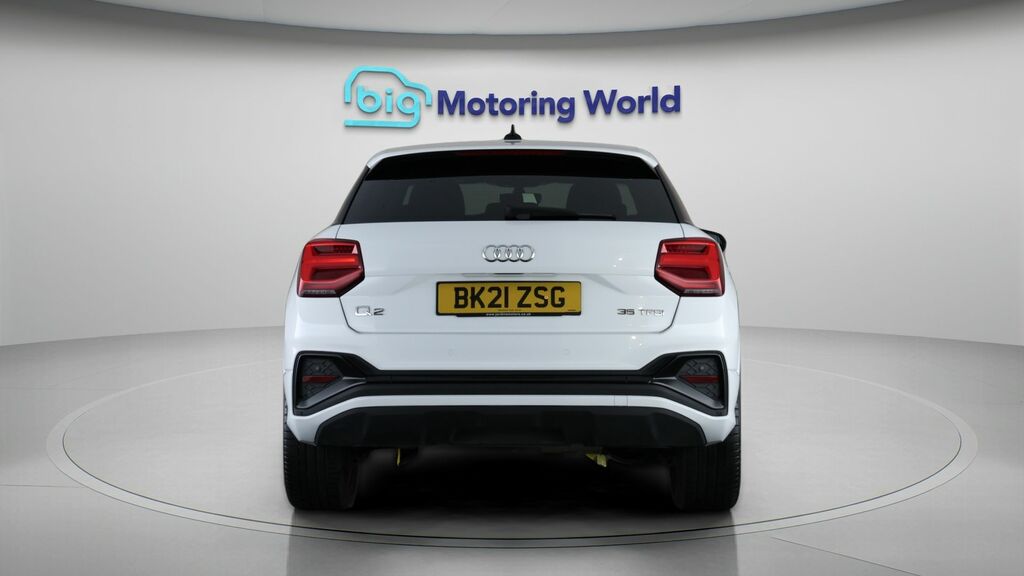 Audi Q2 Black Edition BK21ZSG White #6