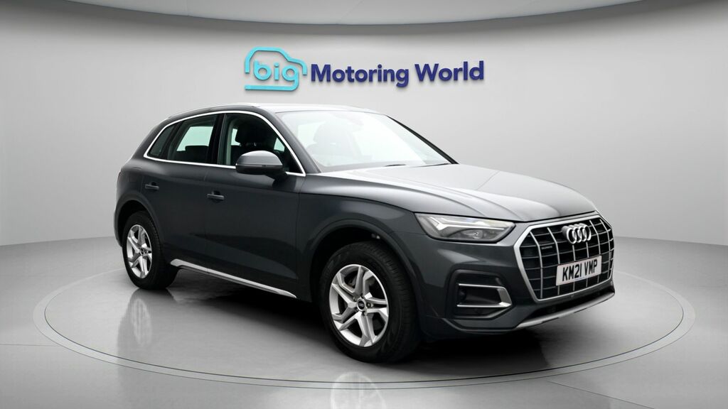 Audi Q5 Sport KM21VMP Grey