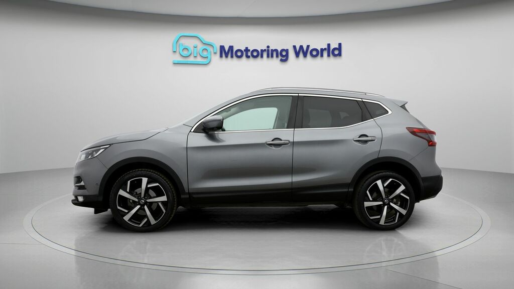 Nissan Qashqai Tekna Grey #4