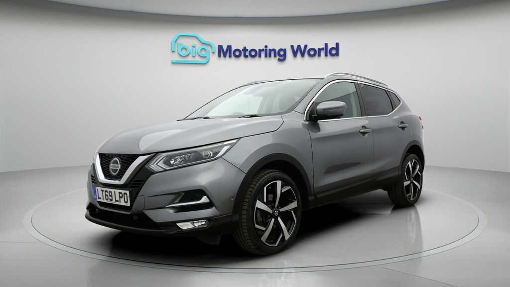 Nissan Qashqai Tekna Grey #3