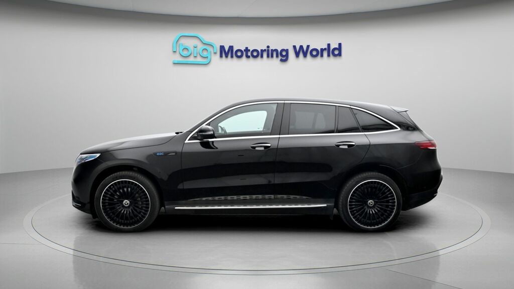 Mercedes-Benz EQC Amg Line Black #4