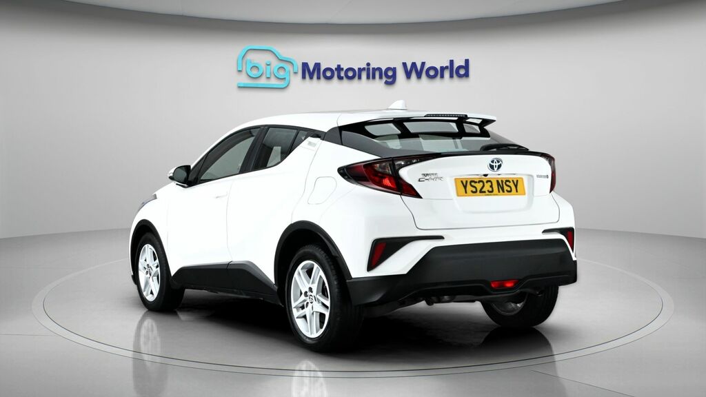 Toyota C-Hr Icon YS23NSY White #5