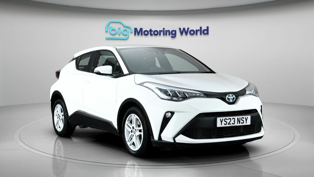 Toyota C-Hr Icon White