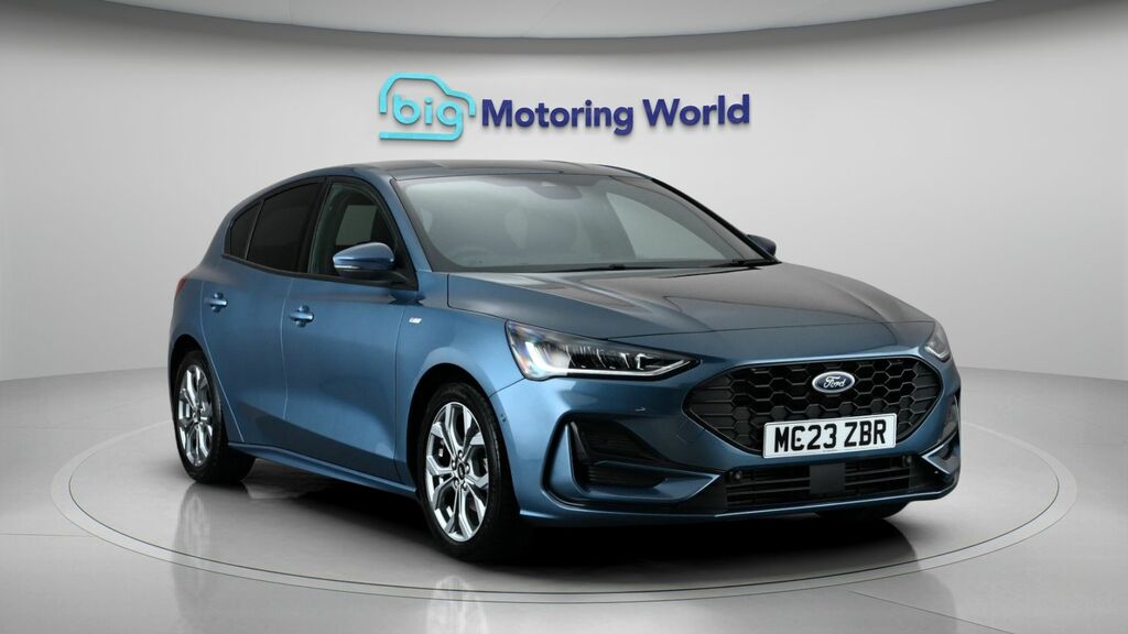 Ford Focus St-line Blue
