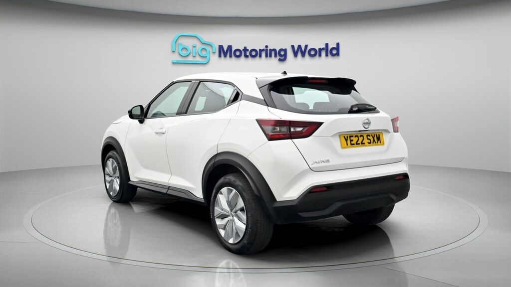 Nissan Juke Acenta White #5