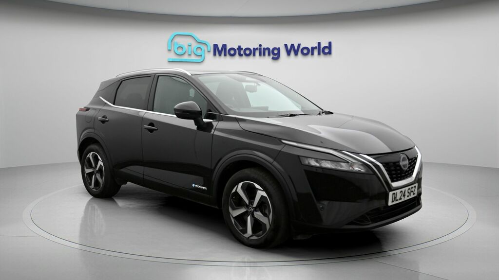 Nissan Qashqai N-connecta Black