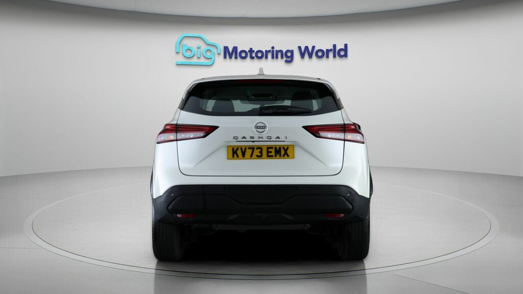 Nissan Qashqai Acenta Premium KV73EMX White #6