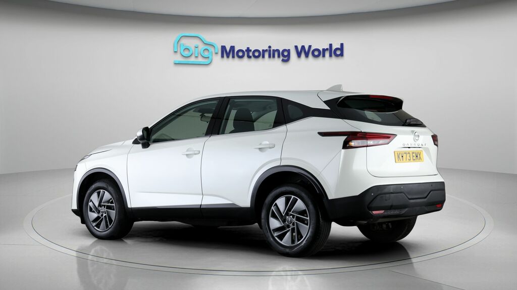 Nissan Qashqai Acenta Premium KV73EMX White #5