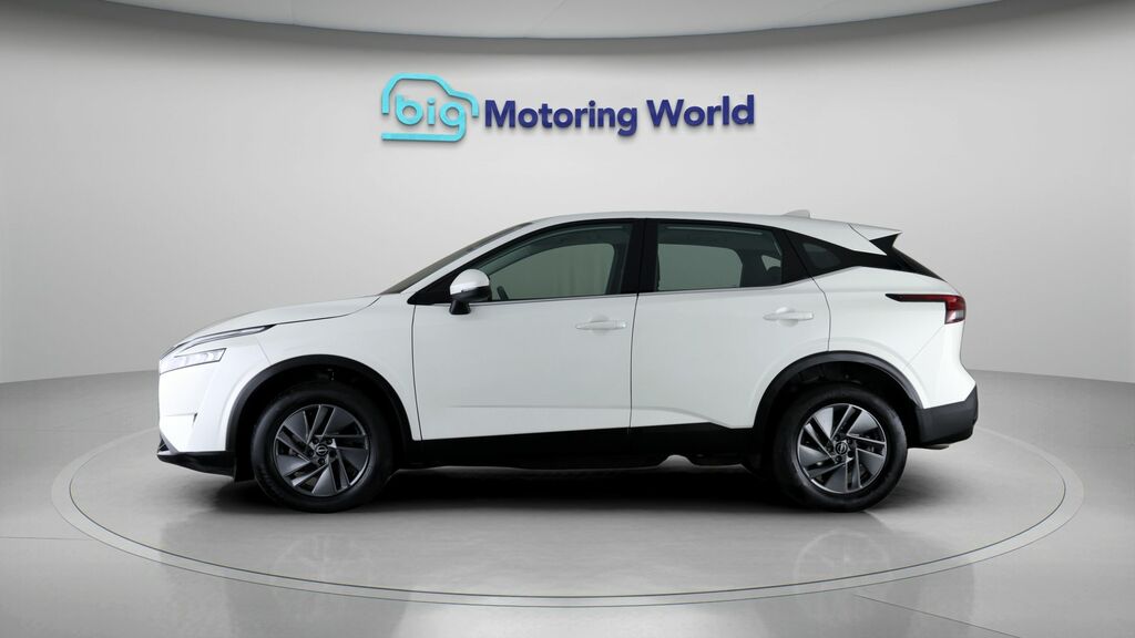 Nissan Qashqai Acenta Premium KV73EMX White #4