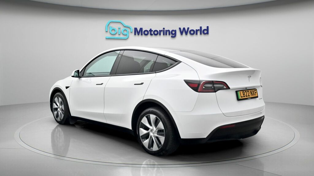 Tesla Model Y Long Range LB22NXF White #5