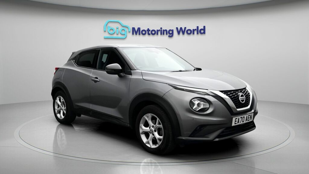 Nissan Juke N-connecta Grey
