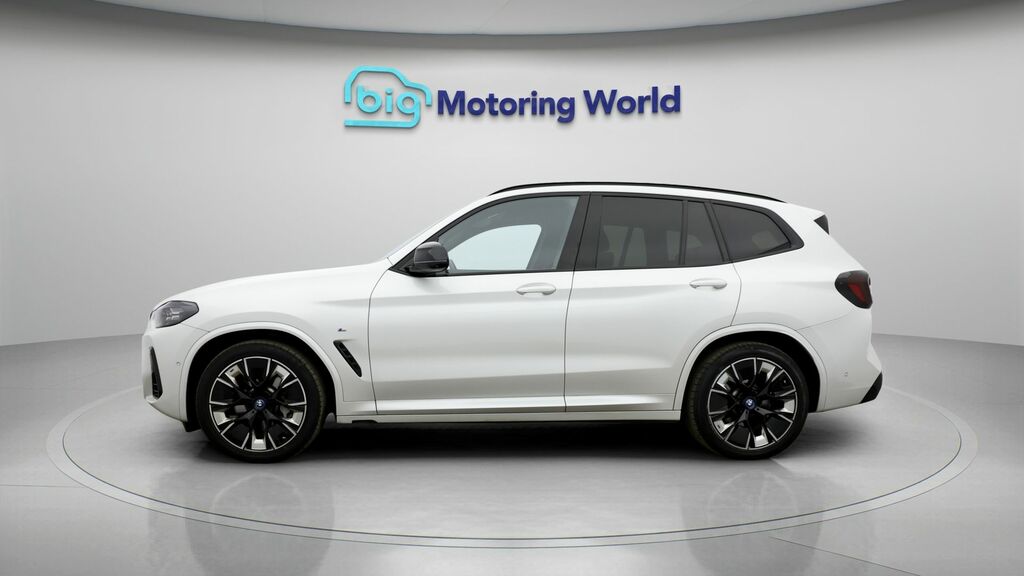 BMW iX3 M Sport Pro White #4