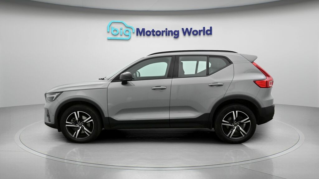 Volvo XC40 Plus Dark KT23VUN Grey #4