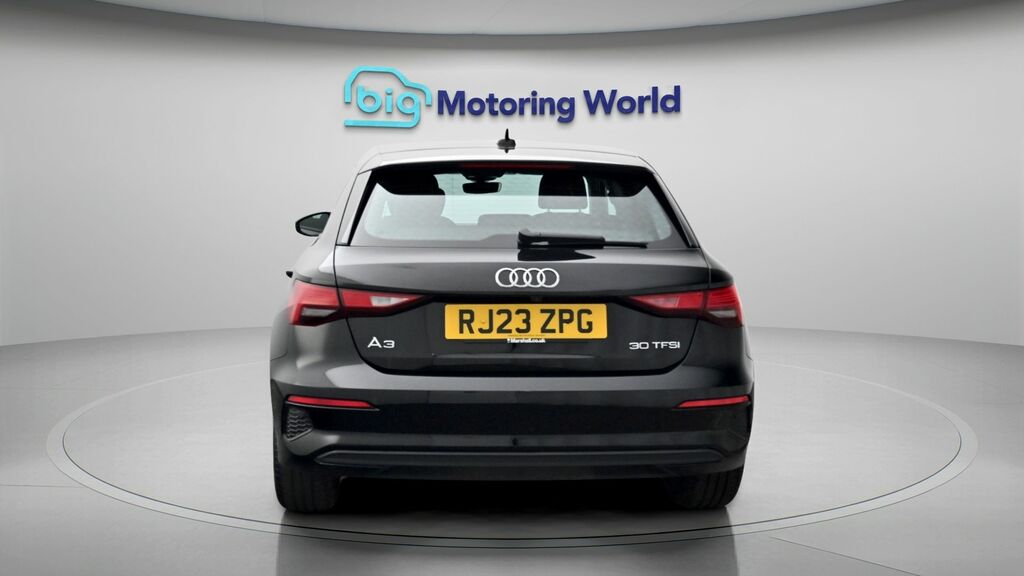 Audi A3 Technik Black #6
