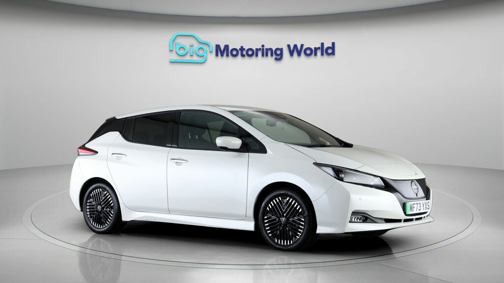 Nissan Leaf Tekna White