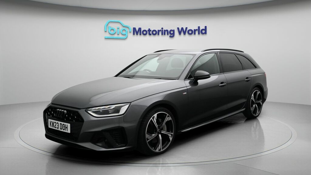 Audi A4 Avant Black Edition Grey #3