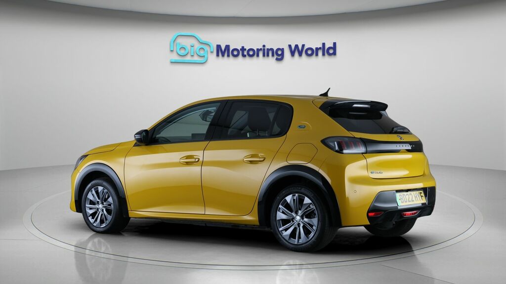 Peugeot e-208 Allure Premium BD22HYF Yellow #5