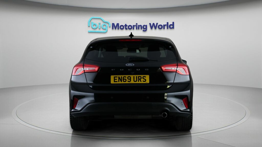 Ford Focus Titanium X Black #6