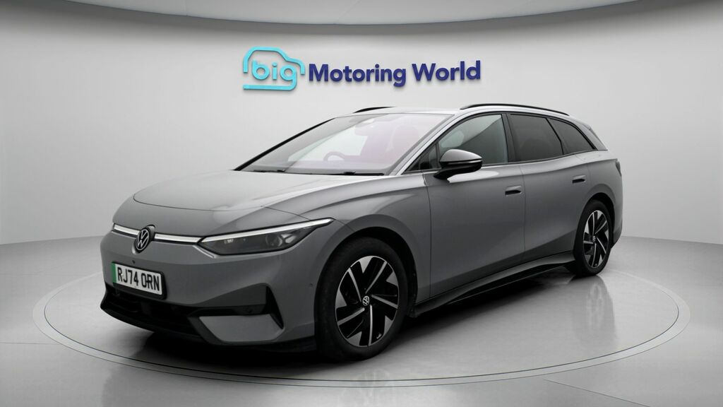 Volkswagen ID.7 Match Grey #3
