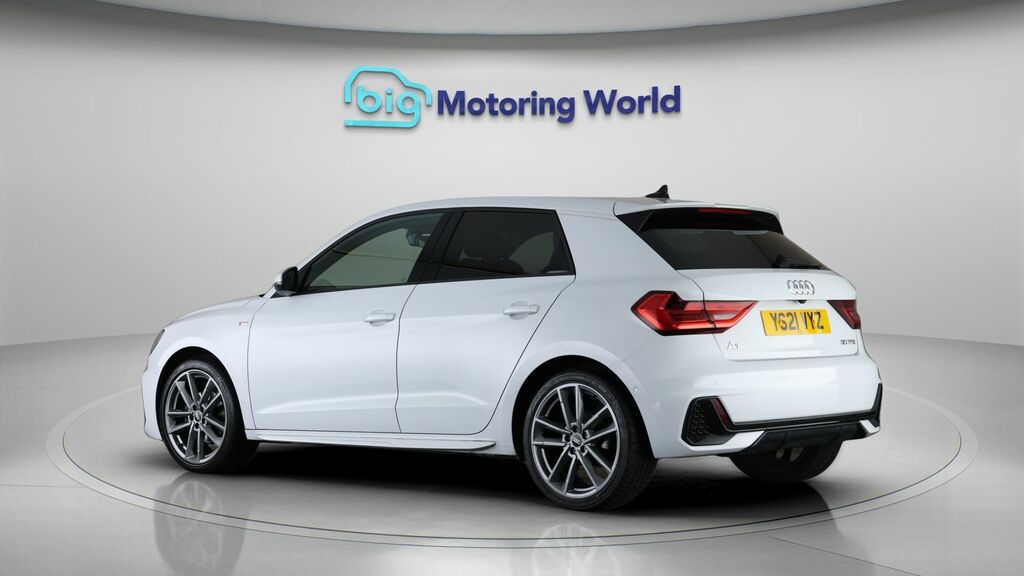 Audi A1 Vorsprung YS21VYZ White #5