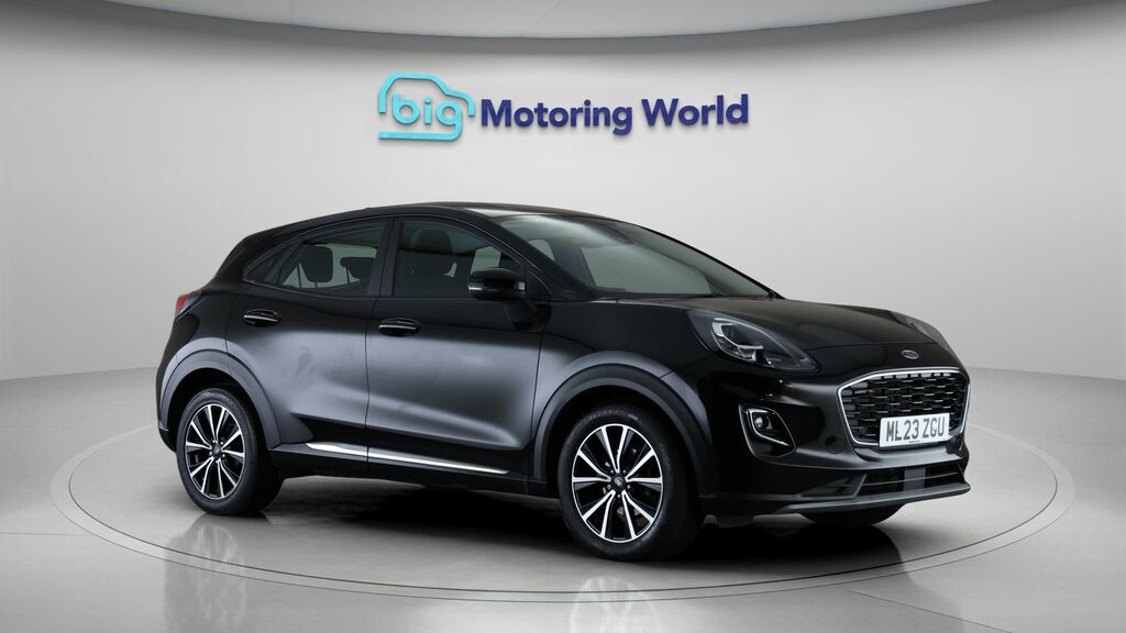 Ford Puma Titanium Black