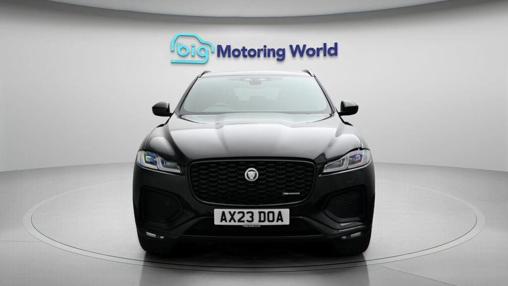 Jaguar F-Pace R-dynamic Se Black Black #2