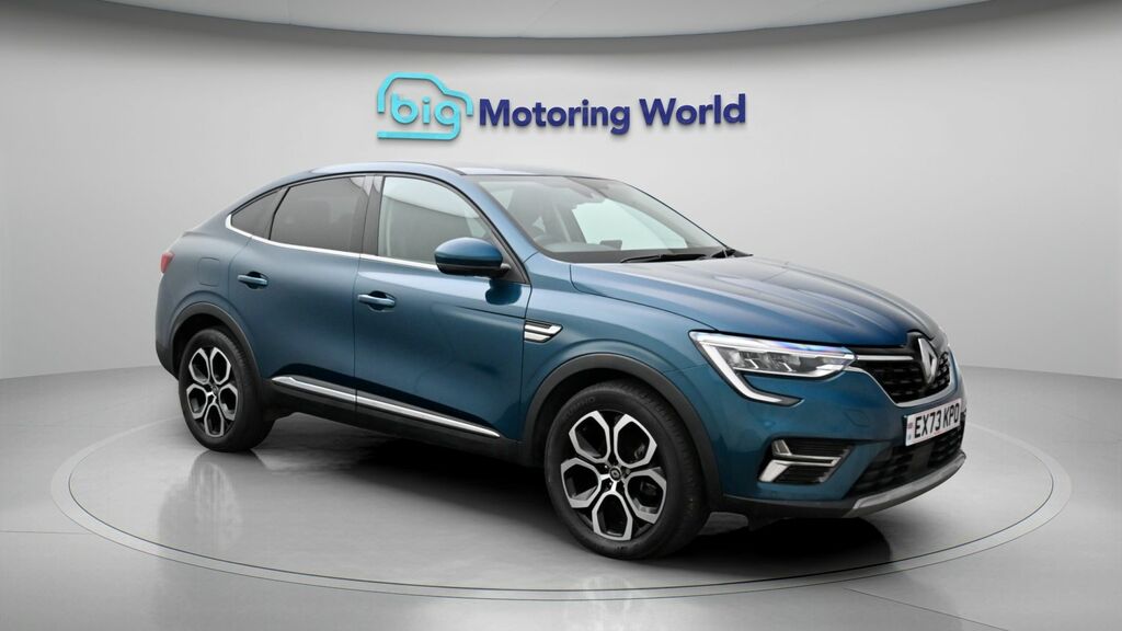 Renault Arkana Techno Blue