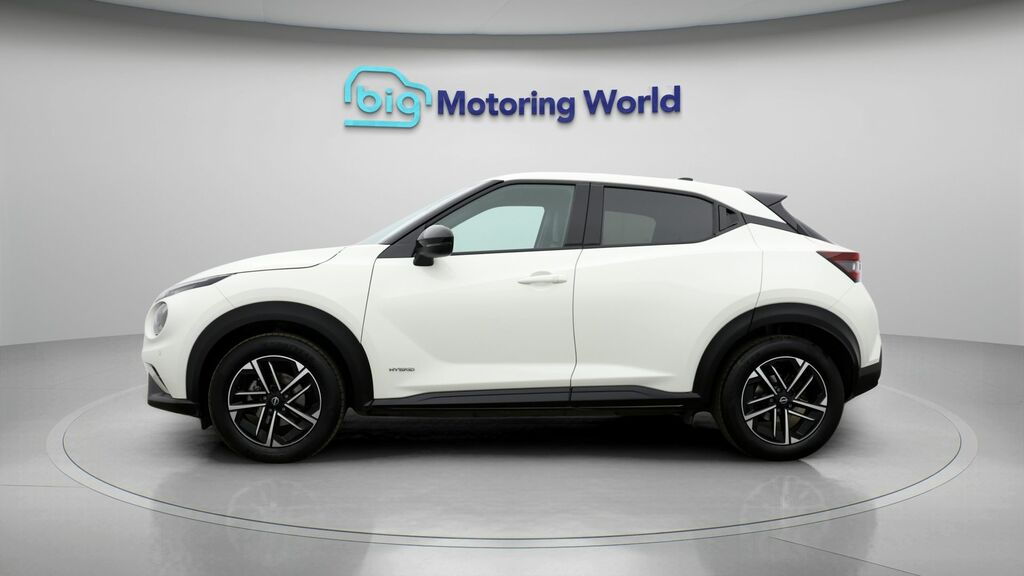 Nissan Juke N-connecta DN24RSX White #4