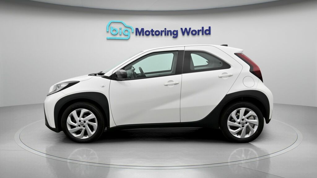 Toyota Aygo X Pure White #4