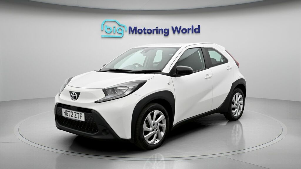 Toyota Aygo X Pure White #3