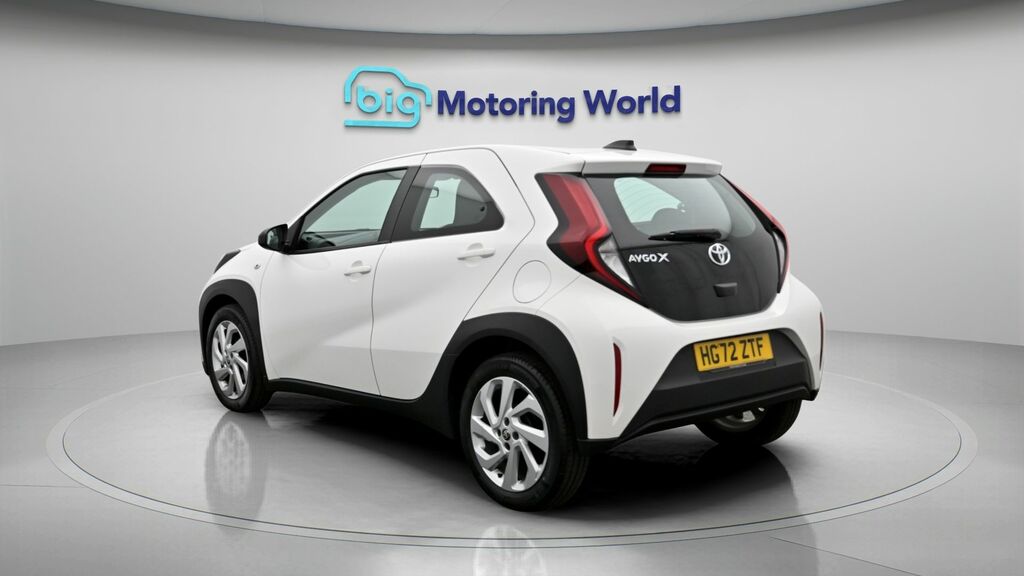 Toyota Aygo X Pure White #5
