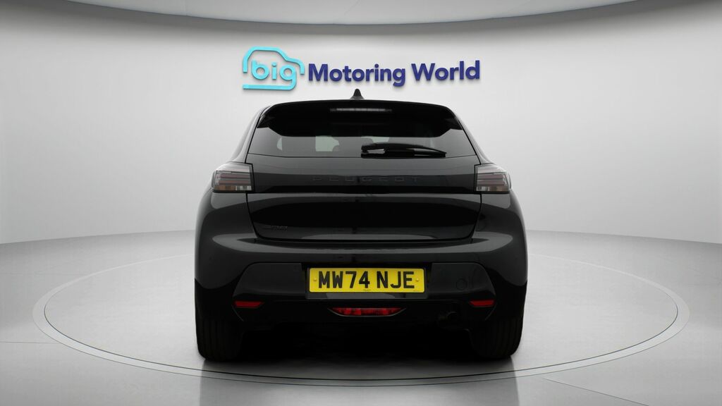 Peugeot 208 Allure Black #6