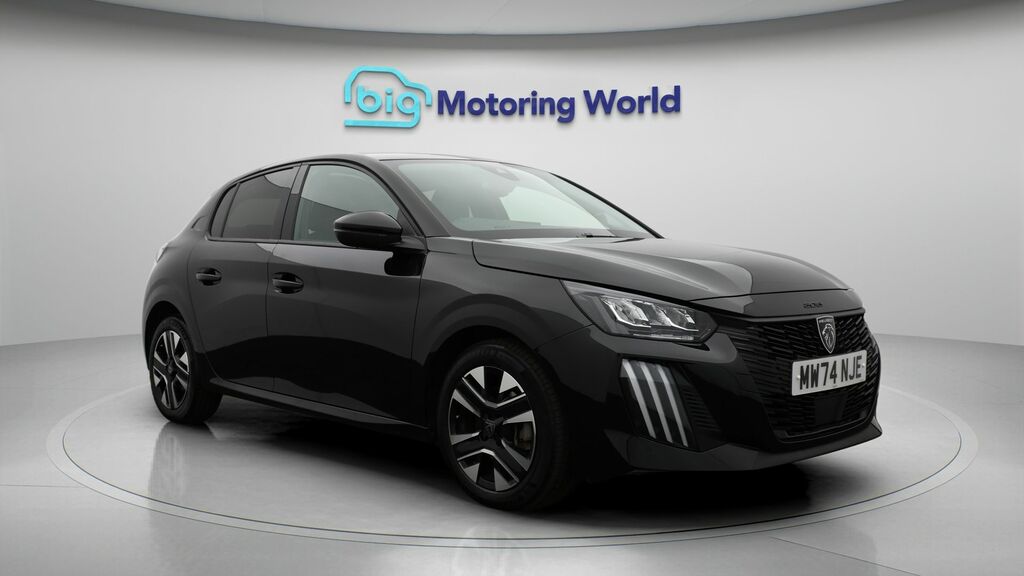 Peugeot 208 Allure Black