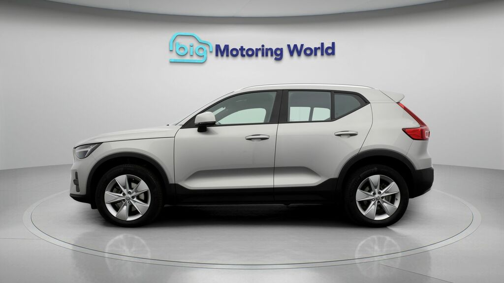 Volvo XC40 Core Silver #4